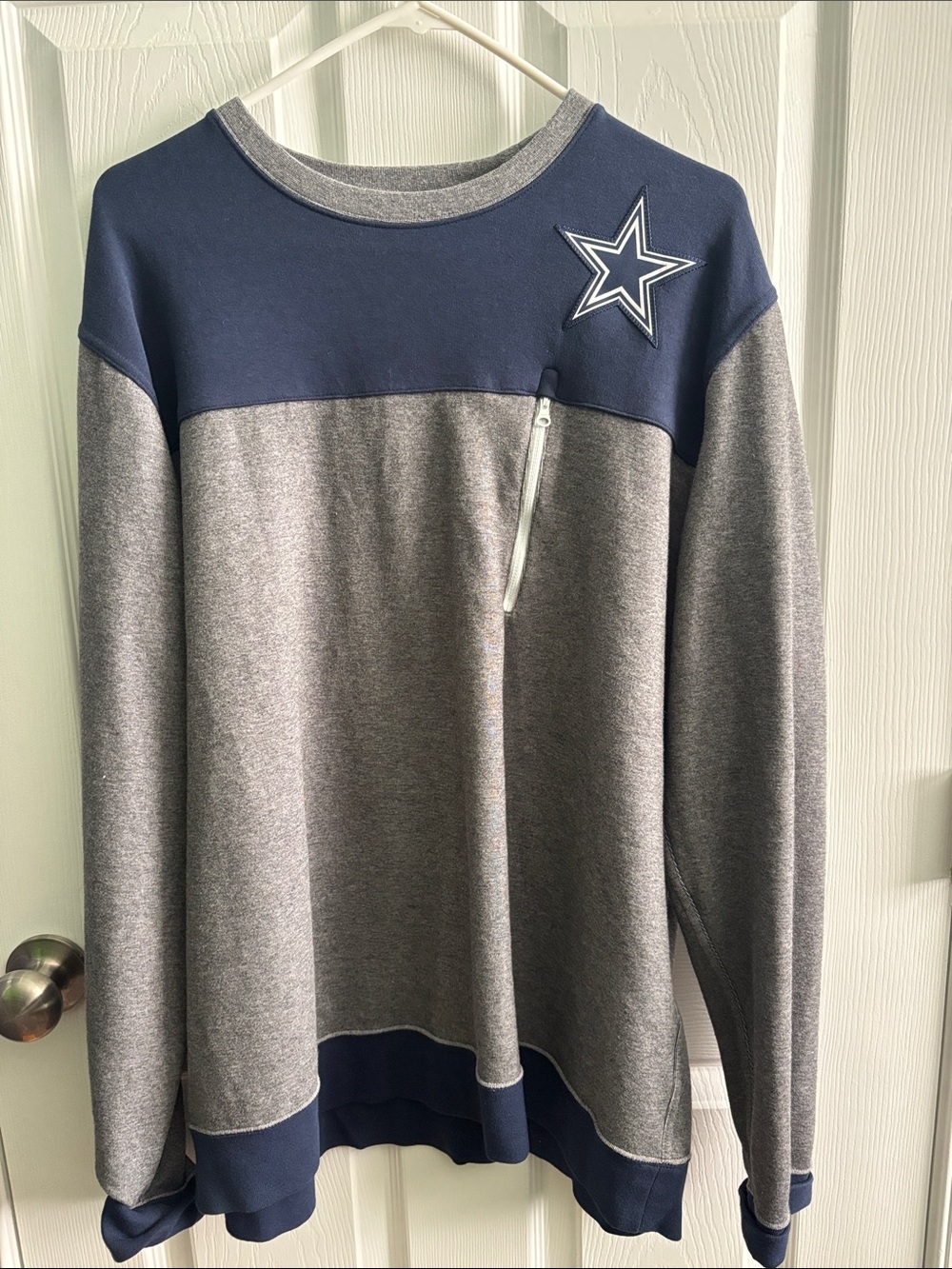 Nike Men's Grey and Navy Crewneck Sweatshirt with Star Patch